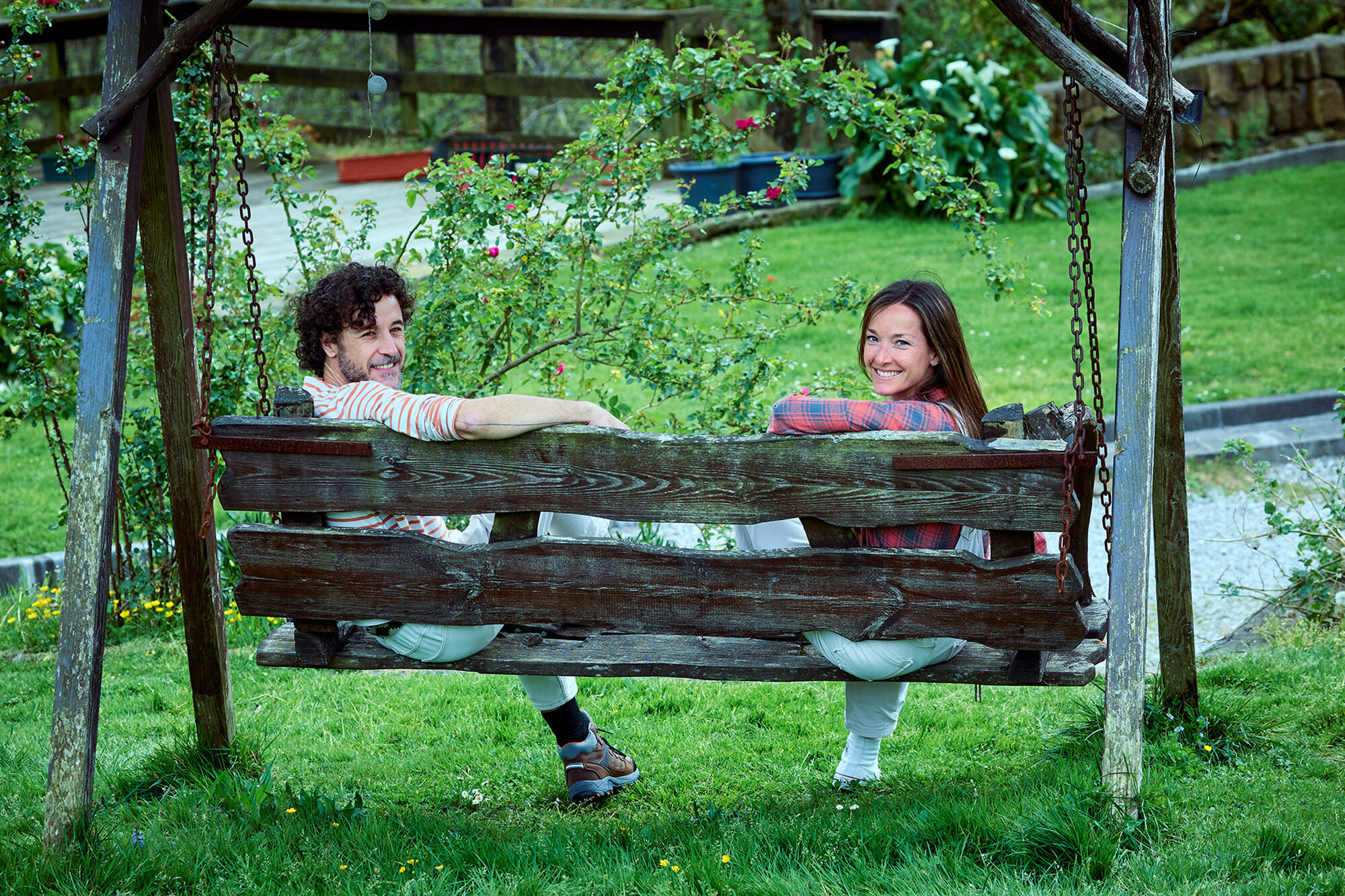 Tijera de una mano de corte bypass con mangos de polipropileno / 3408