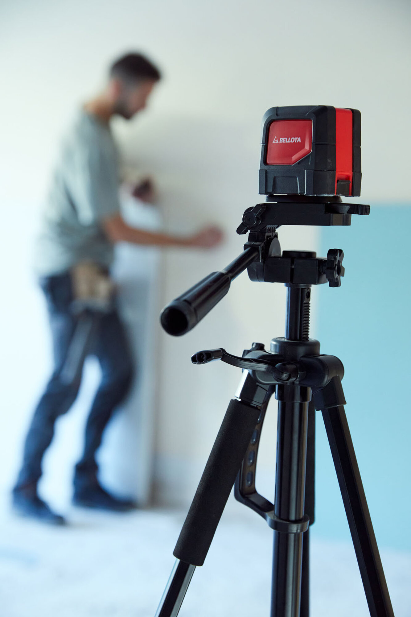 Trípode regulable de 1,5 m con nivel para niveles láser / NIVTRIPOD15