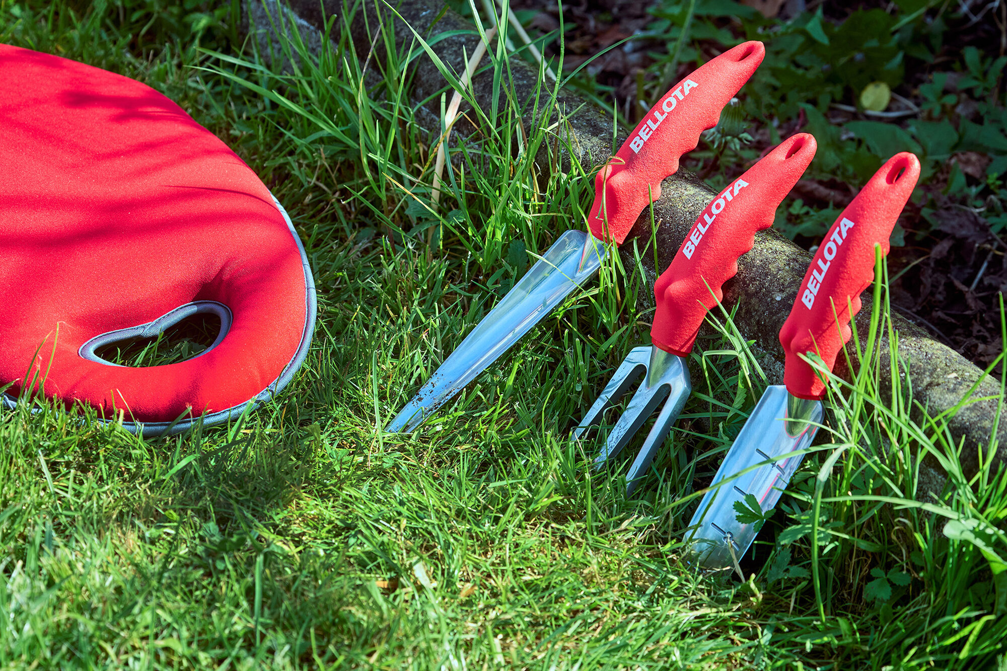 Trasplantador estrecho de aluminio con mangos ergonómicos / HMC1000