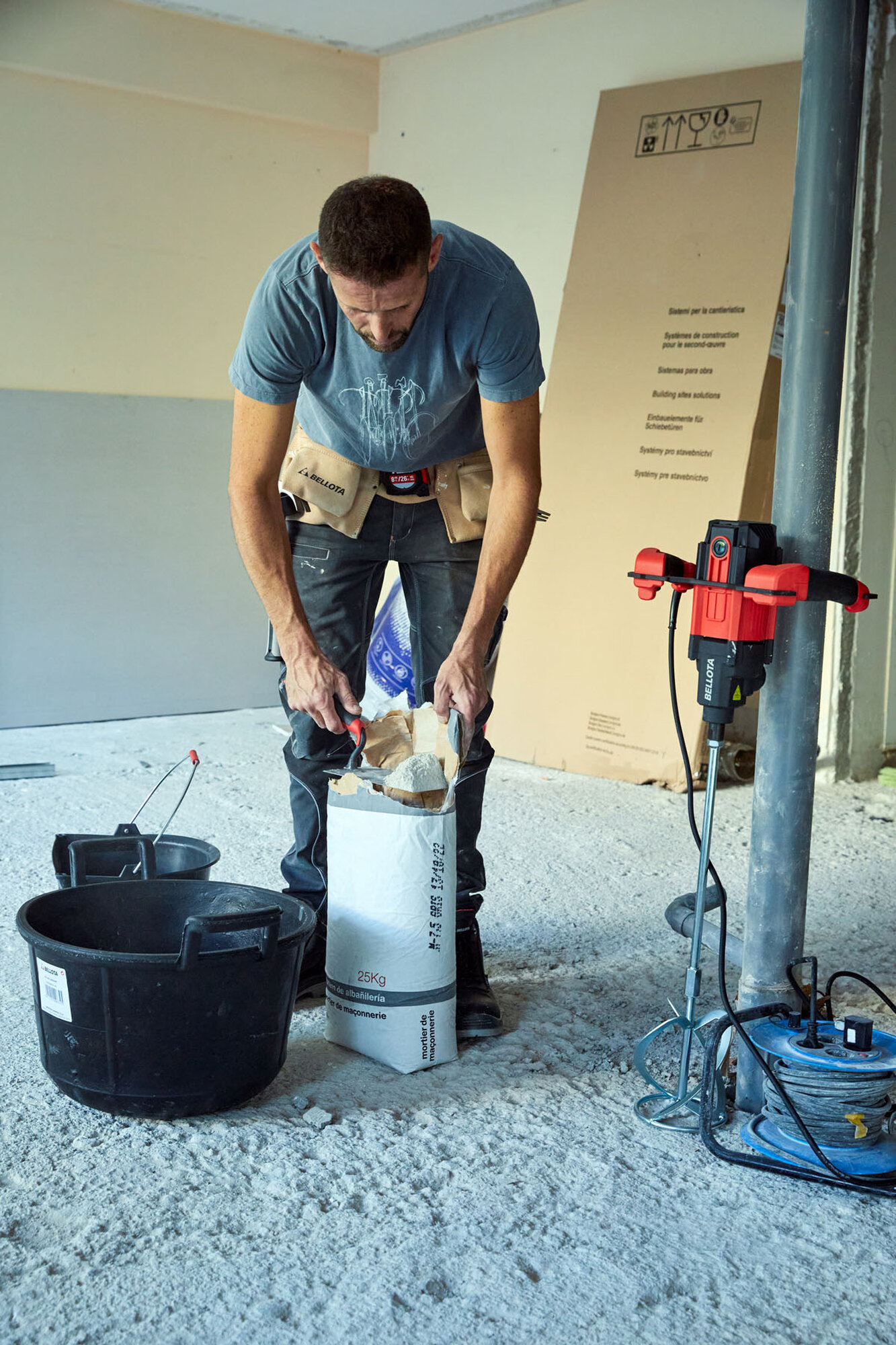 Máquina mezcladora M18 de 1800W para realizar mezclas / M18