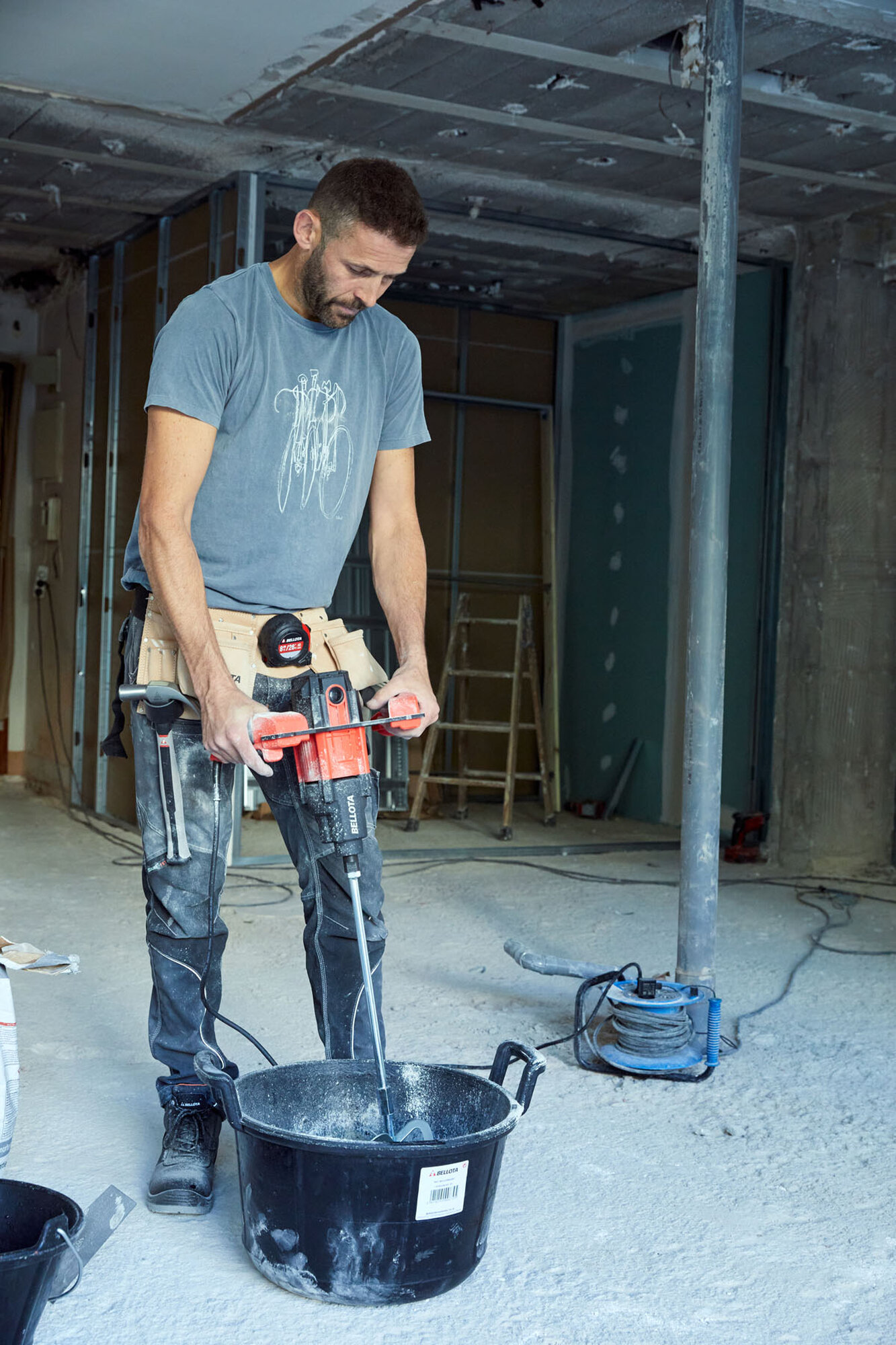 Máquina mezcladora M18 de 1800W para realizar mezclas / M18