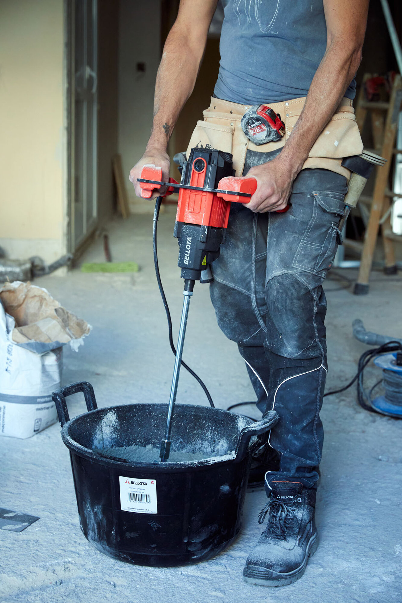 Máquina mezcladora M18 de 1800W para realizar mezclas / M18