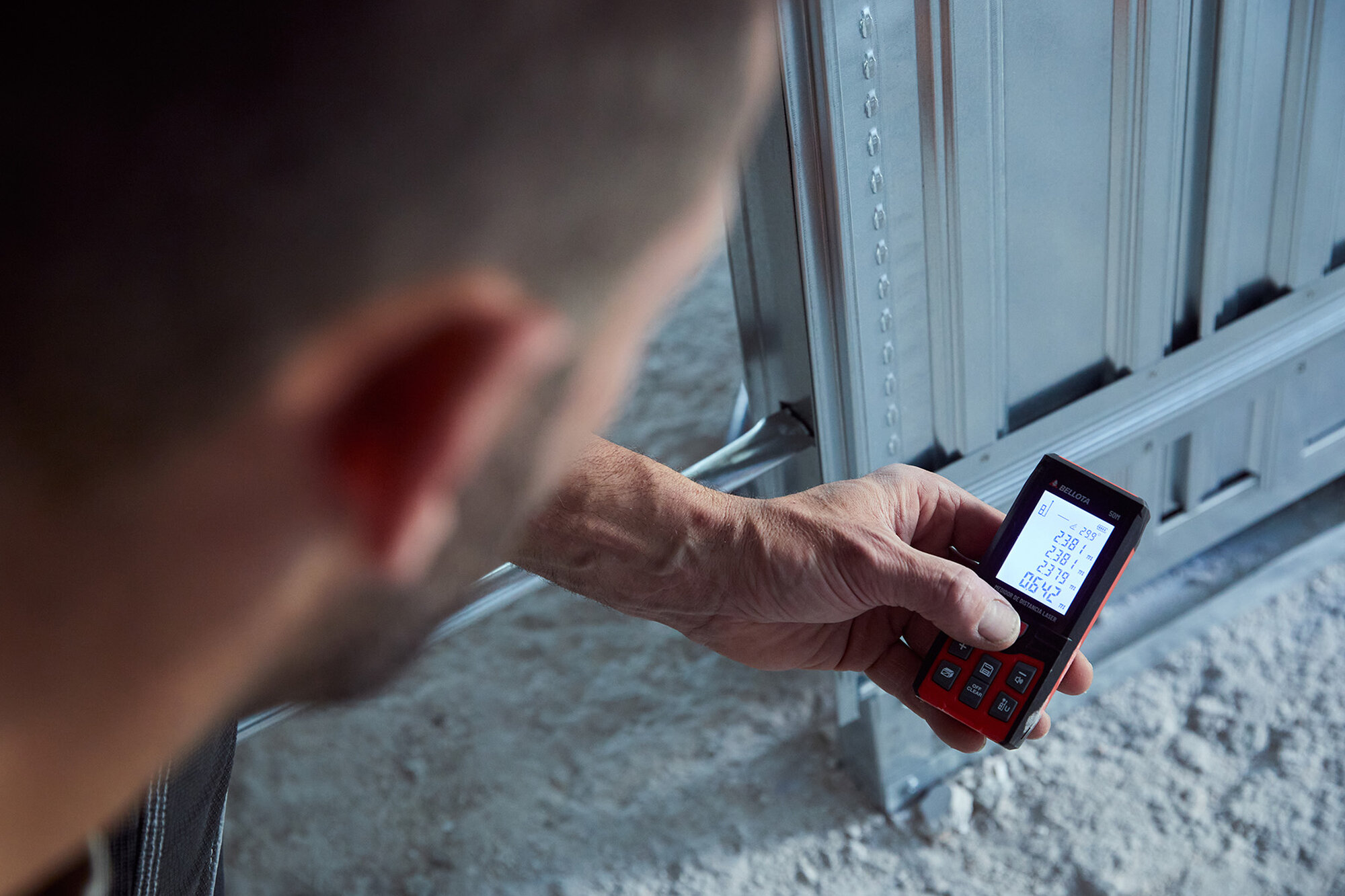 Medidor láser 50 m con nivel digital para trabajos de medición y cálculo de presupuestos / MED