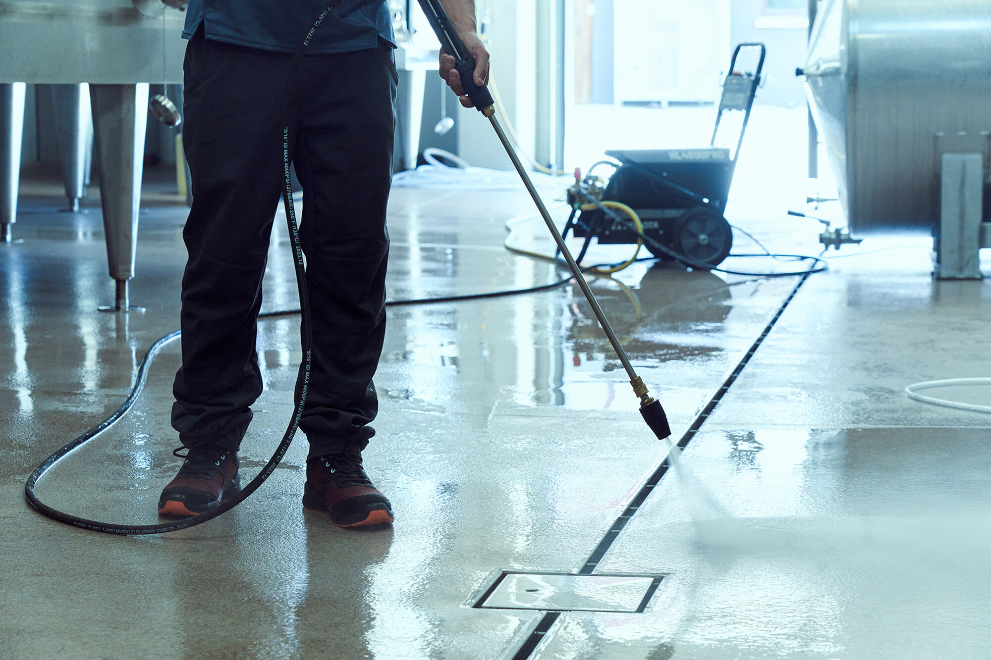 Hidrolimpiadora metálica profesional de 630l/h caudal / HL3300PROE