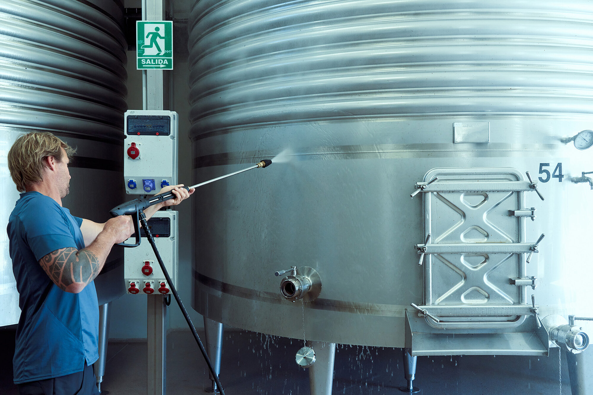 Hidrolimpiadora metálica profesional de 630l/h caudal / HL3300PROE