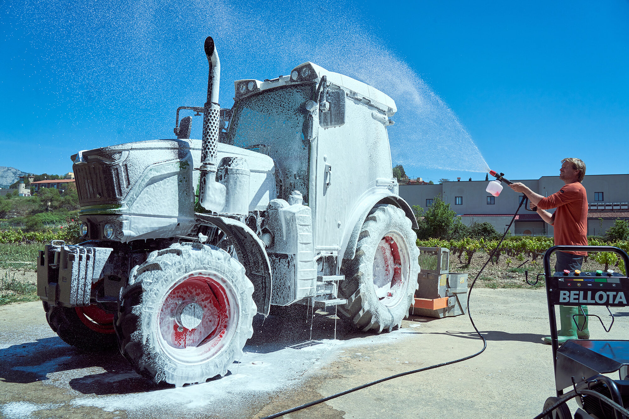 Hidrolimpiadora metálica profesional de 630l/h caudal / HL3300PROE