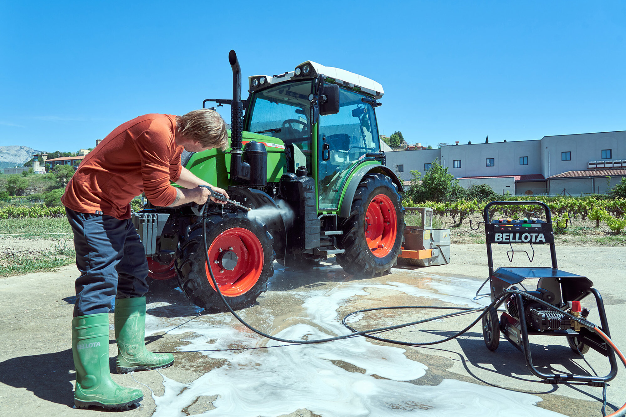 Hidrolimpiadora metálica profesional de 630l/h caudal / HL3300PROE