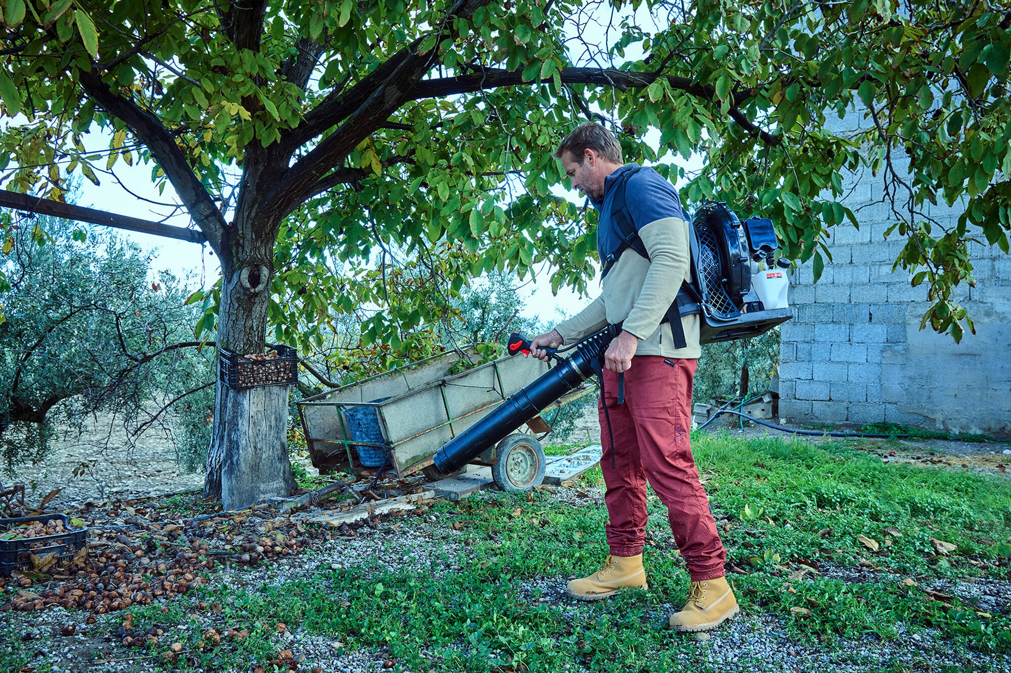 Soplador de mochila a gasolina 79,4 cc / SM8000E