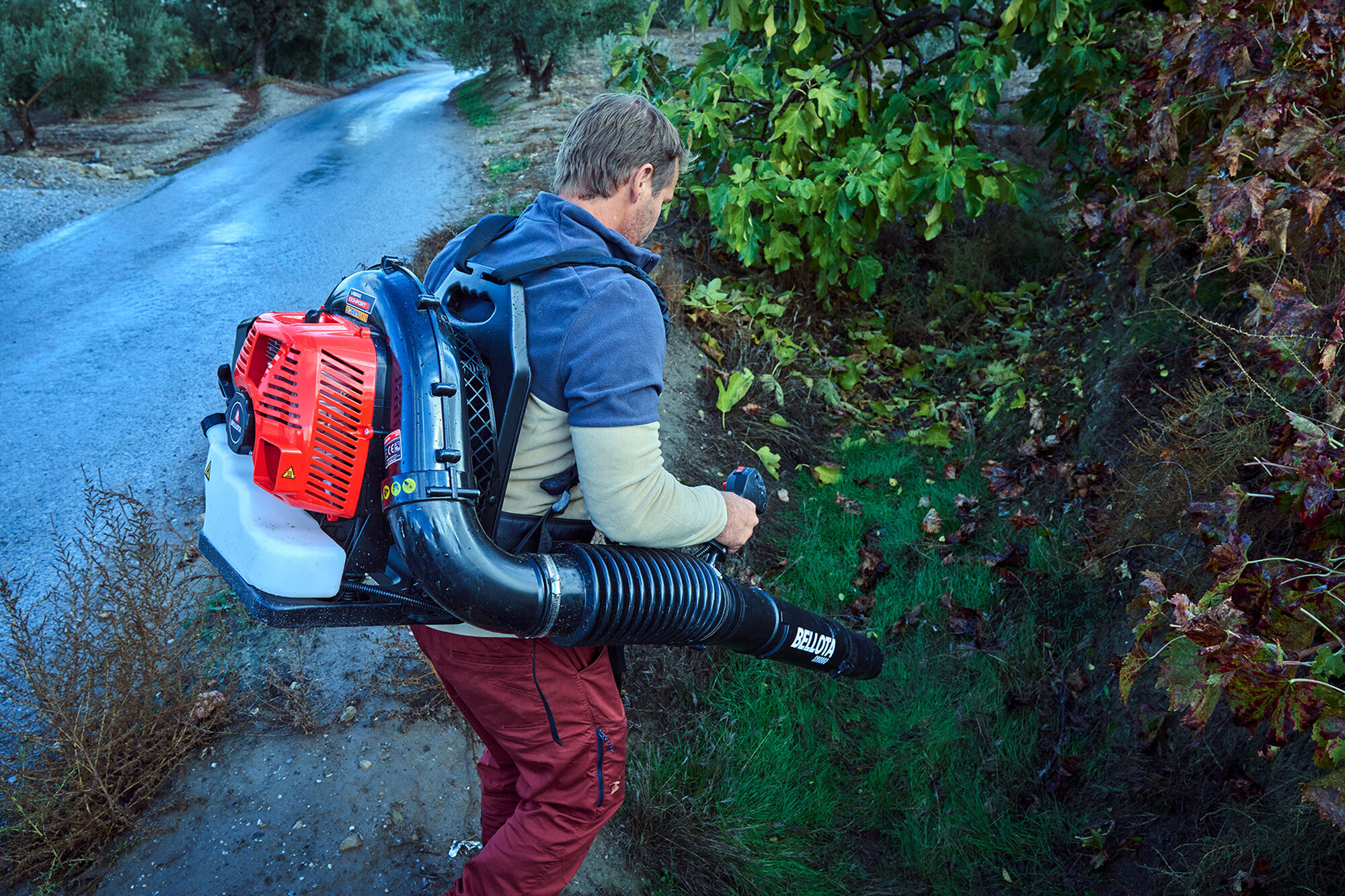 Soplador de mochila a gasolina 79,4 cc / SM8000E