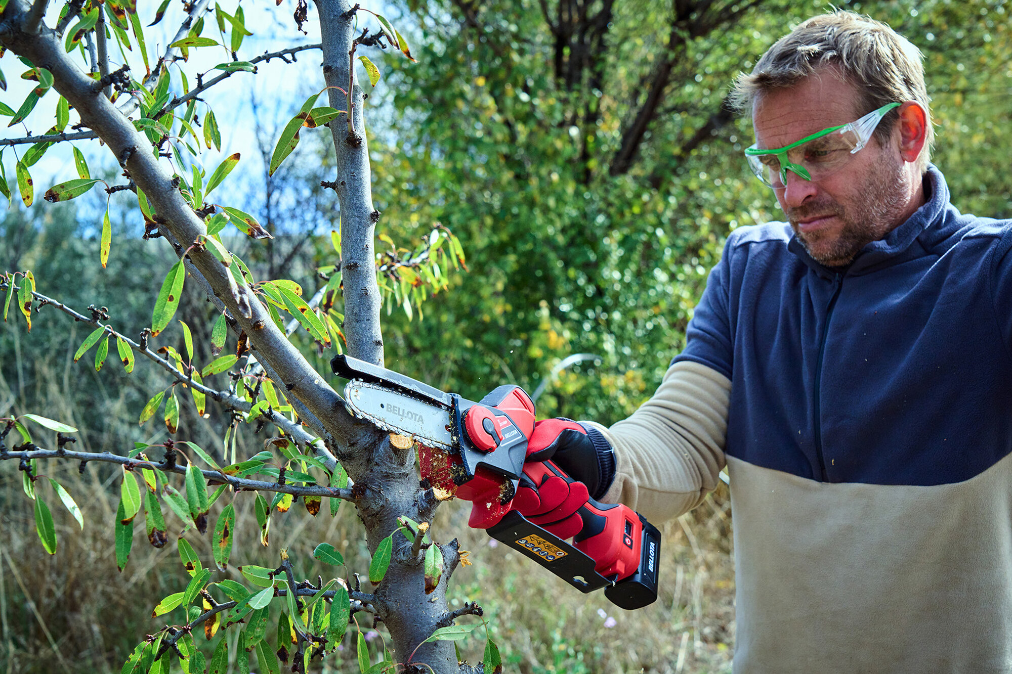 Motosierra Eléctrica a batería para el profesional, 14,4V/ECS2100P