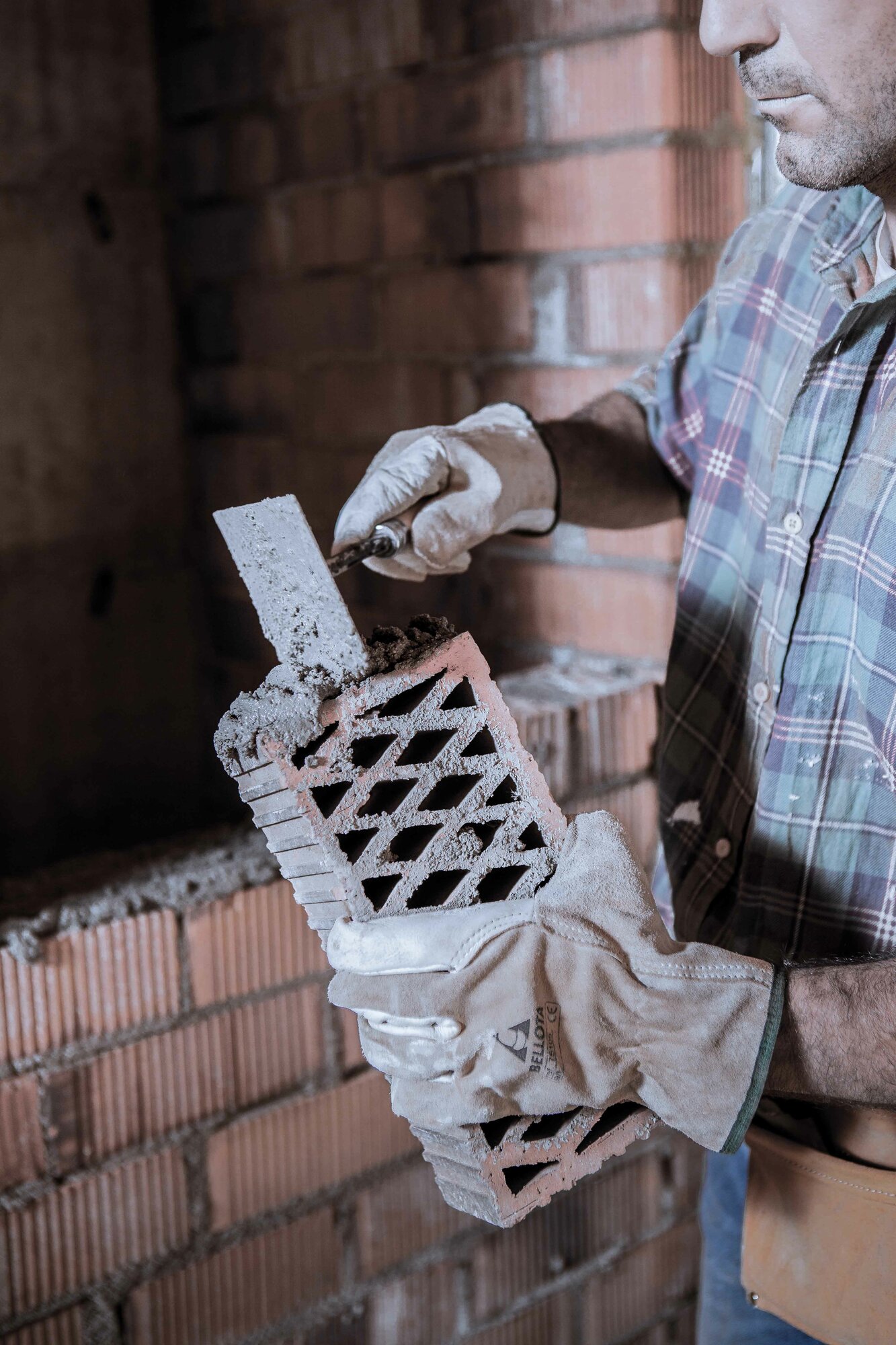 Paleta norte con mango madera para trabajos de albañilería / 5844