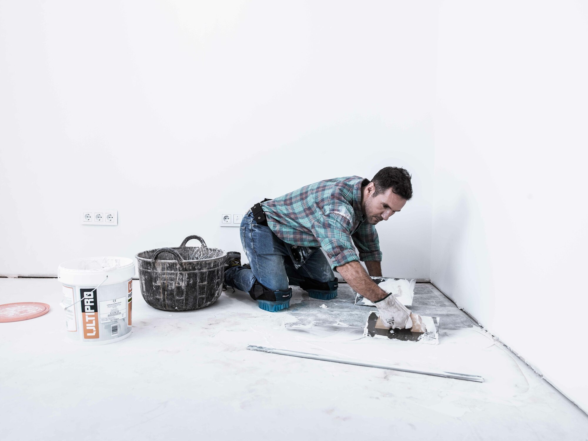 Llana recta con mango de madera para trabajos de acabado / 5861