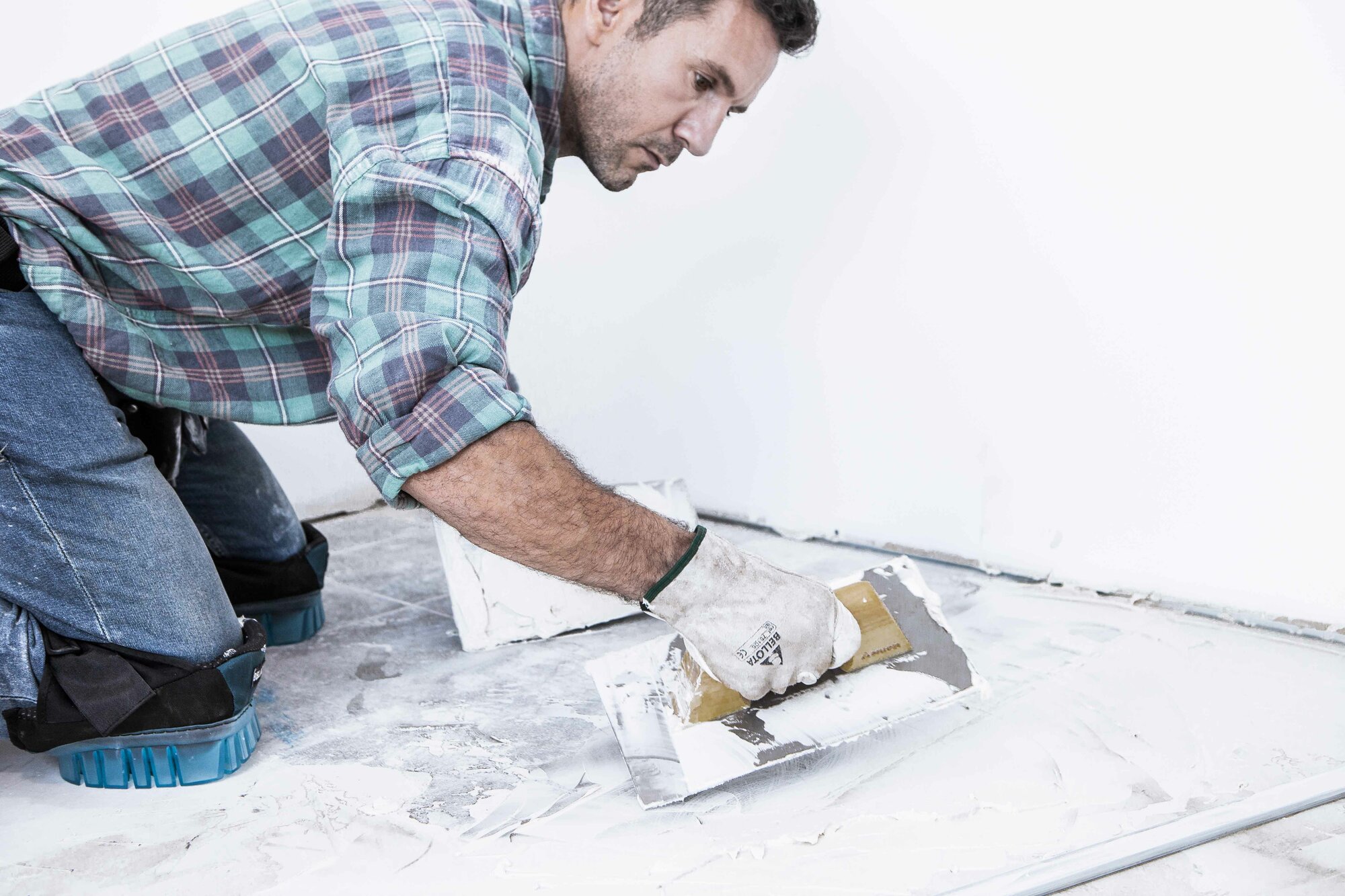 Llana recta inoxidable con mango de madera para trabajos de acabado y yeso / 5861INOX