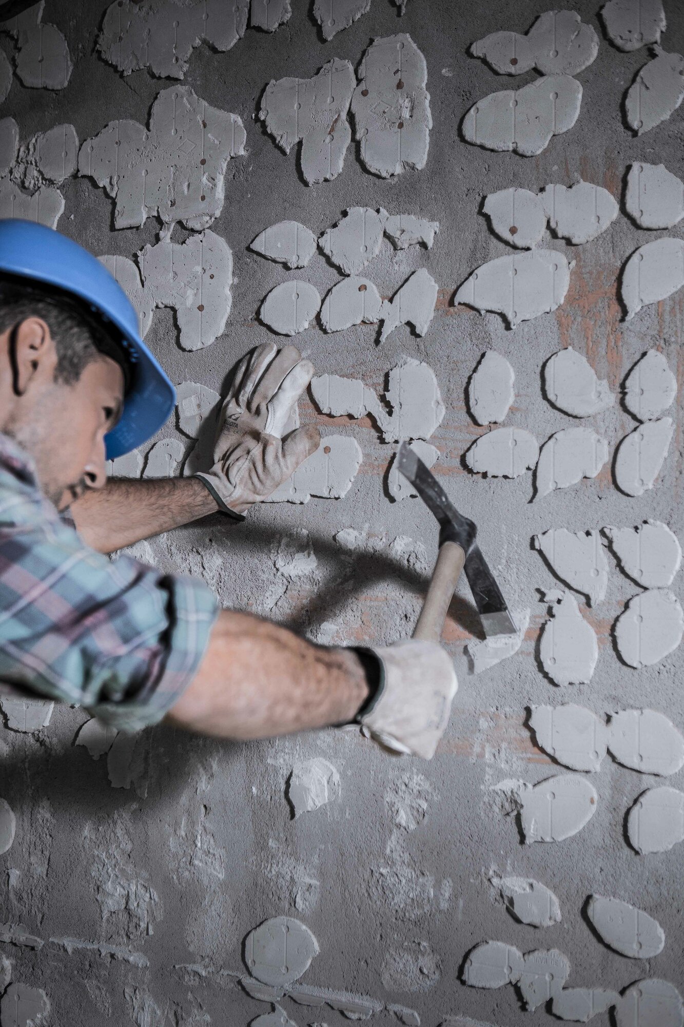 Alcotana hacha-pala con mango de madera para picado de paredes / 5932