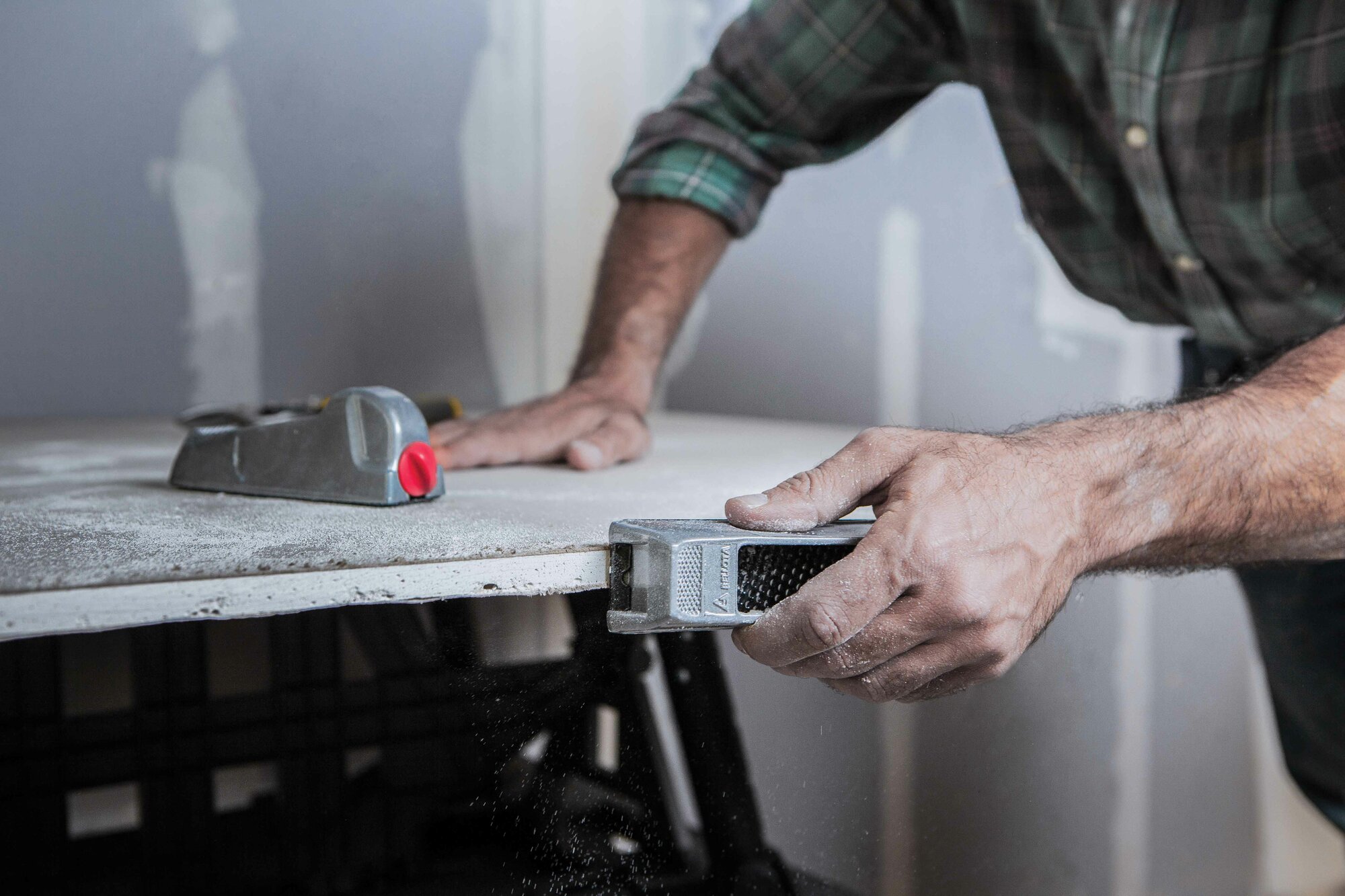 Escofina metálica 140 mm de hojas intercambiables para desbaste o ajuste del corte de placas de yeso laminado / 4107140