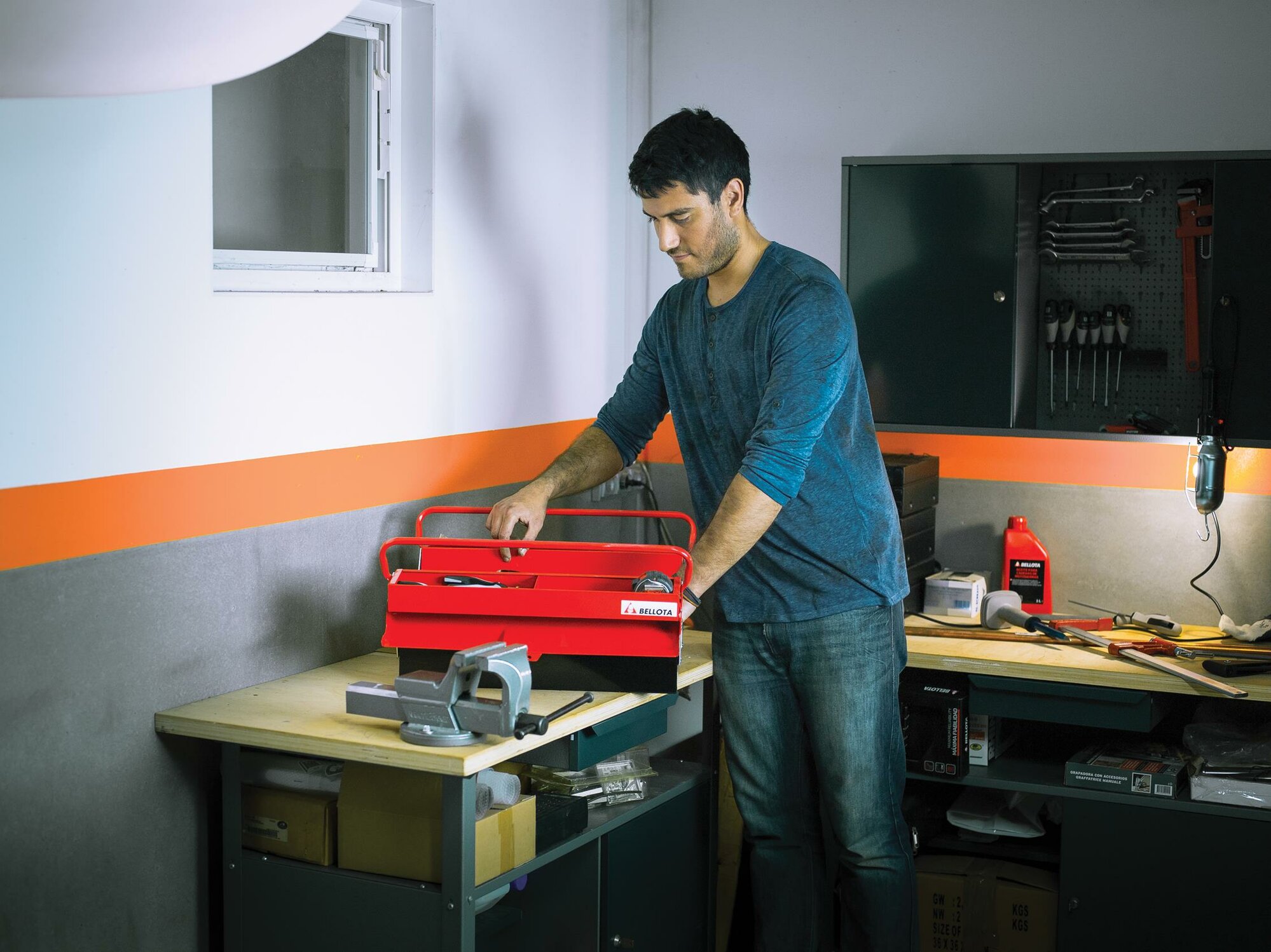 Caja portaherramientas metálica de 2 alturas / 6902500