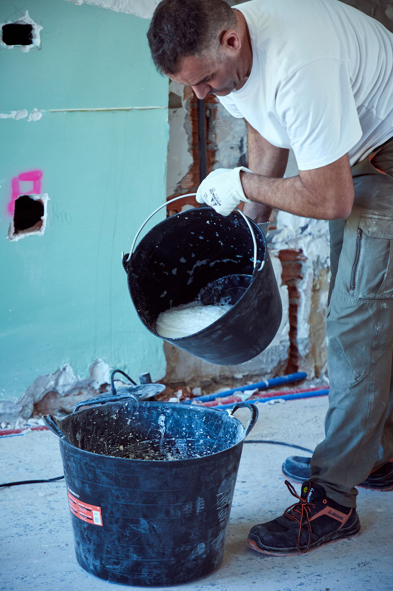 Capazo 26 litros asa metálica negro / BKT26BM