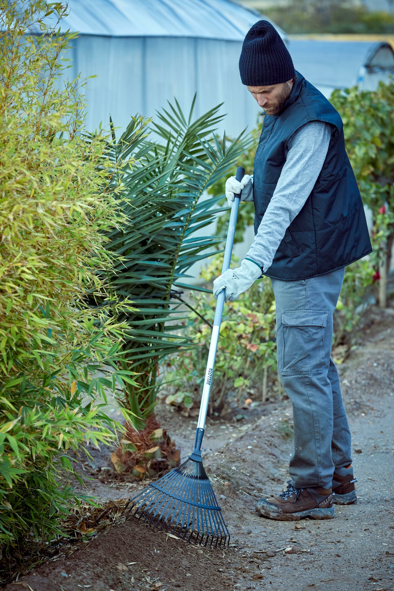 Escoba púas planas para limpieza de césped con mango aluminio  / 3041CMA