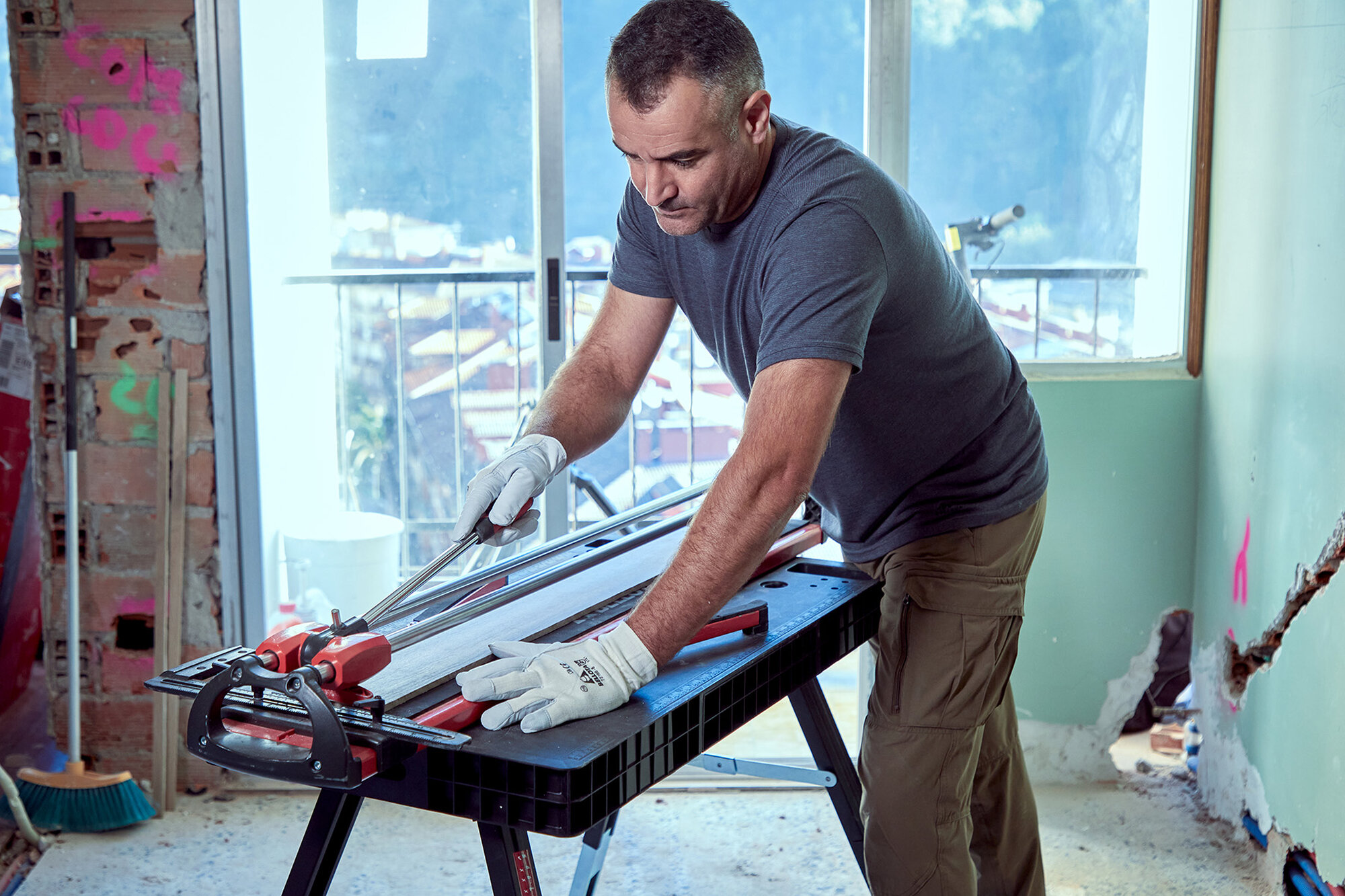 Cortadora de cerámica Fit, robusta y versátil / FIT