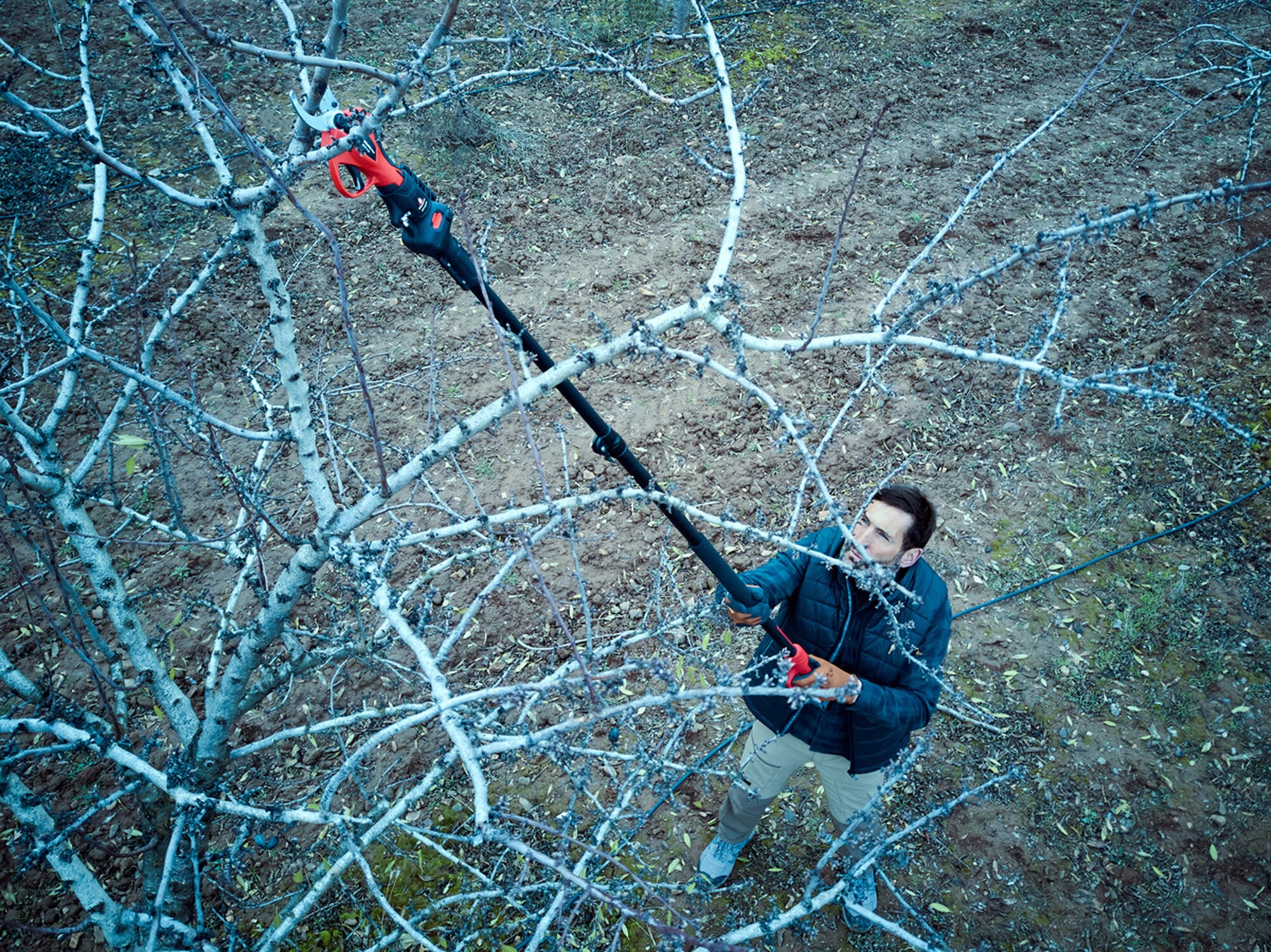 Pértiga extensible hasta 2,2m compatible con las tijeras eléctricas a batería  de la primera generación/ EPP1EXTP