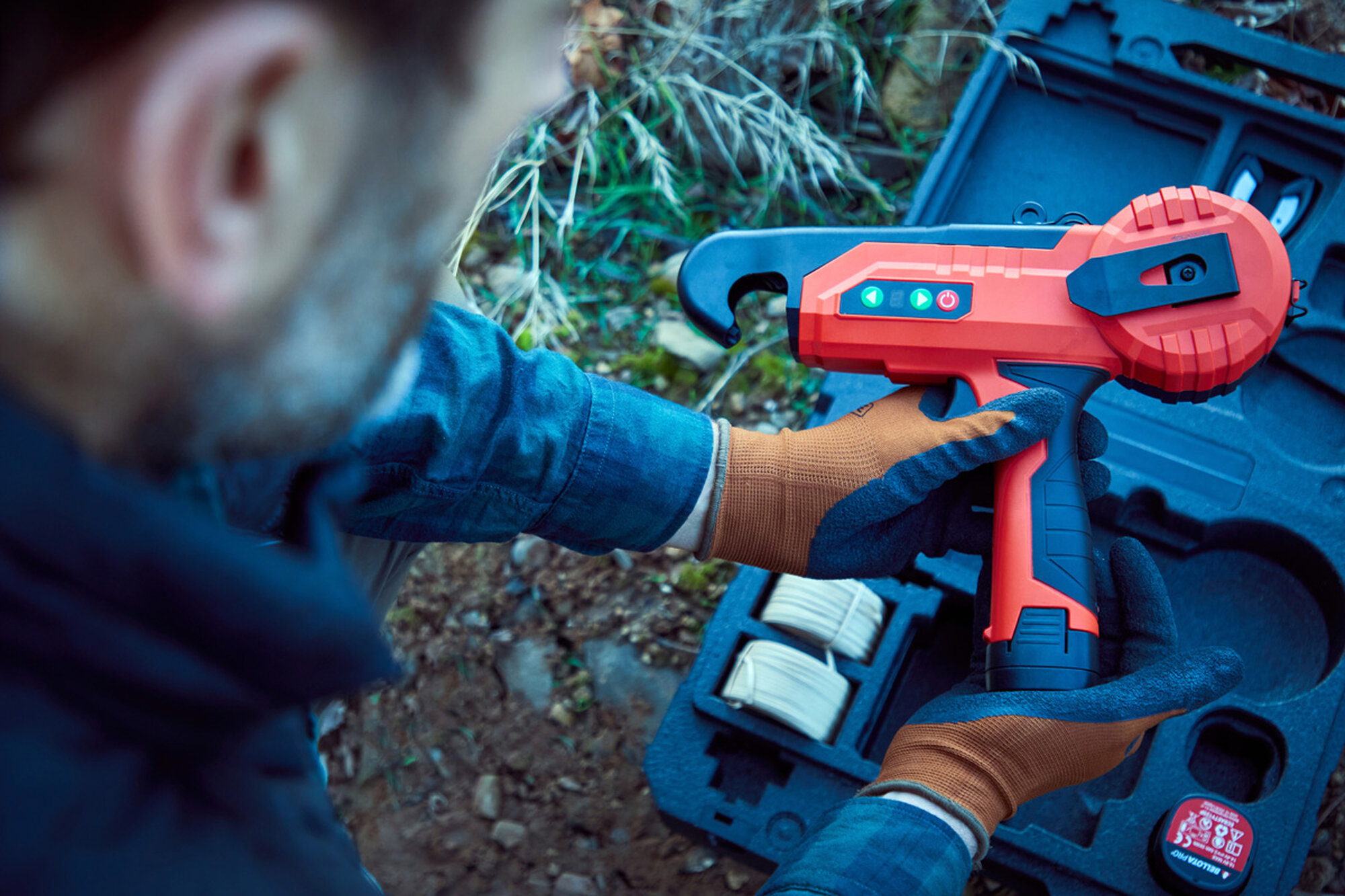 Atadora eléctrica sin cable, con batería de Litio Ion y diámetro máximo de atado  25mm / ETY125P