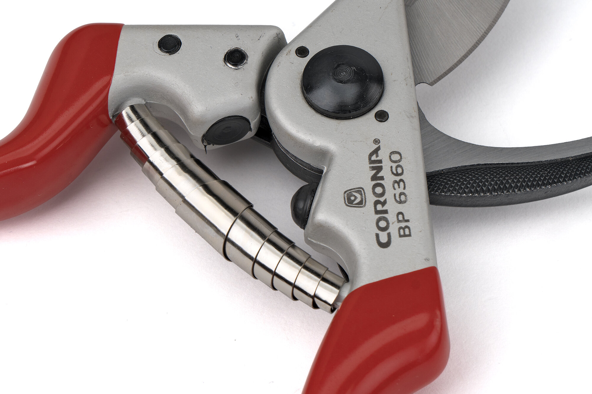 Tijera ergonómica de Aluminio MAX- 25mm / BP6360