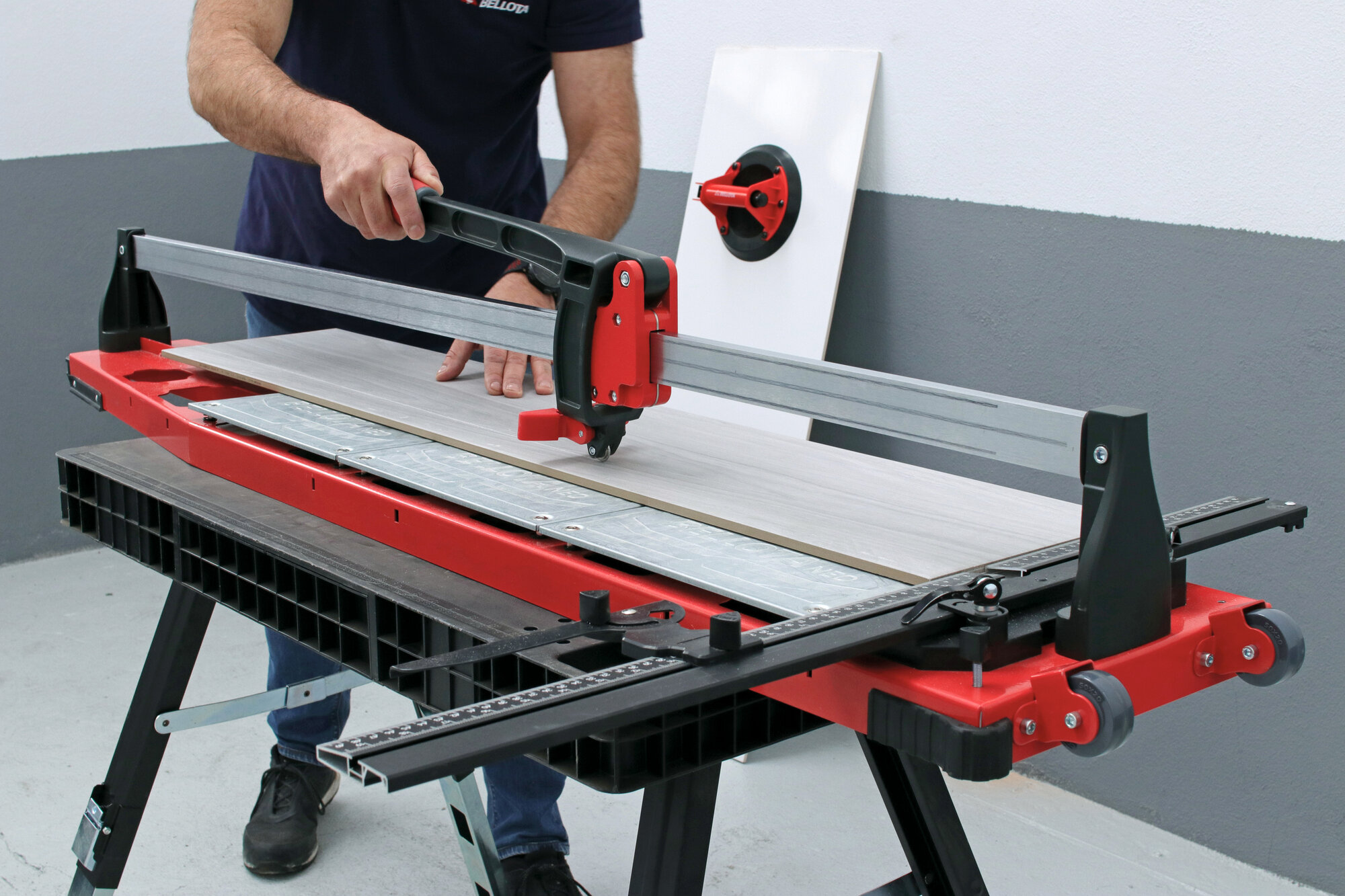 Cortadora de cerámica para gran formato (Slab) Lean320, para el alicatador profesional más exigente / LEAN