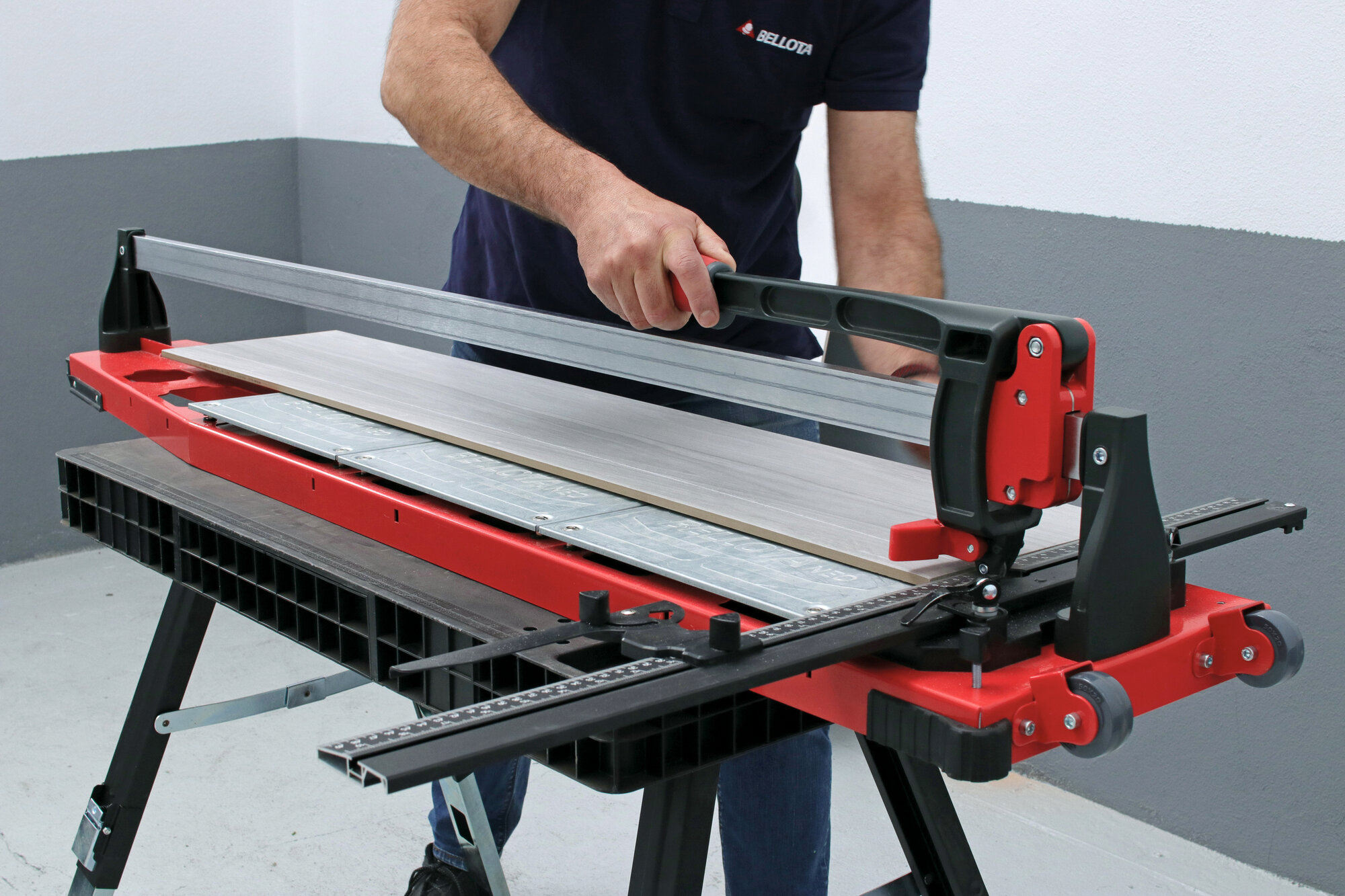 Cortadora de cerámica para gran formato (Slab) Lean320, para el alicatador profesional más exigente / LEAN