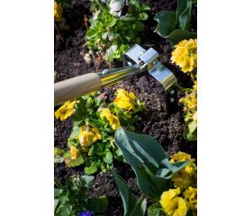 Azada oscilante ancho 13cm con mango de madera certificada de 1500 / LHT308612W1500