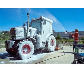 Hidrolimpiadora metálica profesional de 630l/h caudal / HL3300PROE