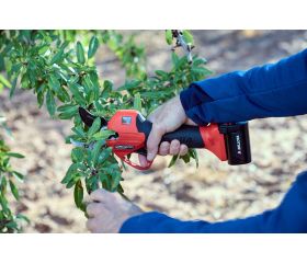 Tijera de poda eléctrica sin cable, POWER CUT con batería de Litio Ion y apertura máxima de 38mm / EPR238P