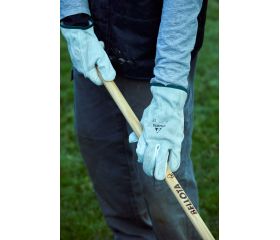 Escoba púas redondas para la limpieza de suelos de gravilla con  mango madera FSC / 3040CM