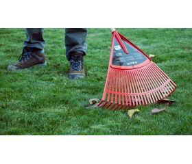 Escoba de plástico púa plana para limpieza de césped sin mango / 303424