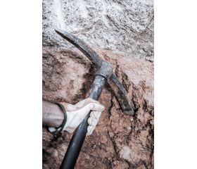 Picachón o pico con mango de fibra carbono para picar piedras y abrir zanjas/ 5001CMCF