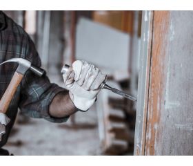 Martillo carpintero con mango de madera / 8002