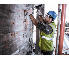 Cortafrío de acero Cr.V. con protector para apertura de rozas / 8251CP