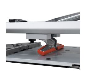 Cortadora de cerámica gran formato Tech para el alicatador profesional más exigente / TECH