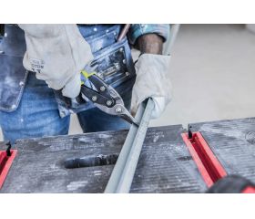 Tijera cortachapa para corte recto de maestras y perfilería / 6006