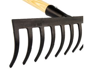 Rastrillo alta intensidad, con mango de madera, para preparar la tierra, limpiar, igualar y cubrir sembrados / 950CML