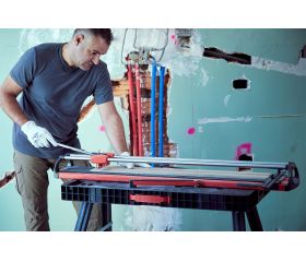 Cortadora de cerámica Fit, robusta y versátil / FIT