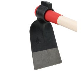 Azada forjada con sistema antigiro y con mango de madera certificada  / HOE85W