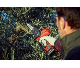 Motosierra eléctrica sin cable, con batería de Litio Ion, capacidad de corte 110mm / ECS1100P