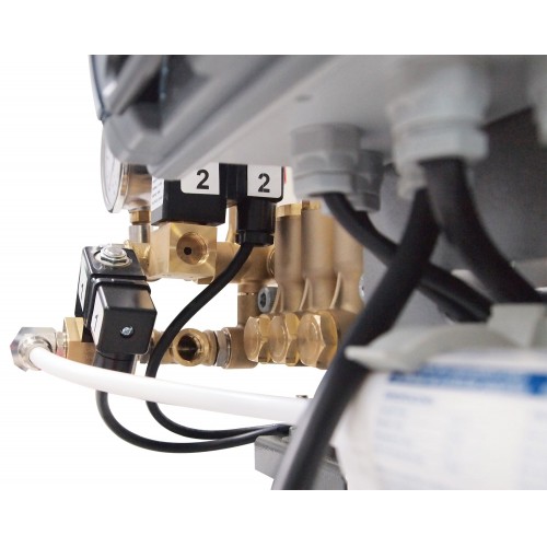 Equipo de nebulización profesional EXPERT con encendido remoto (RC) 2 l/min.- 25-50 m2 | C5201