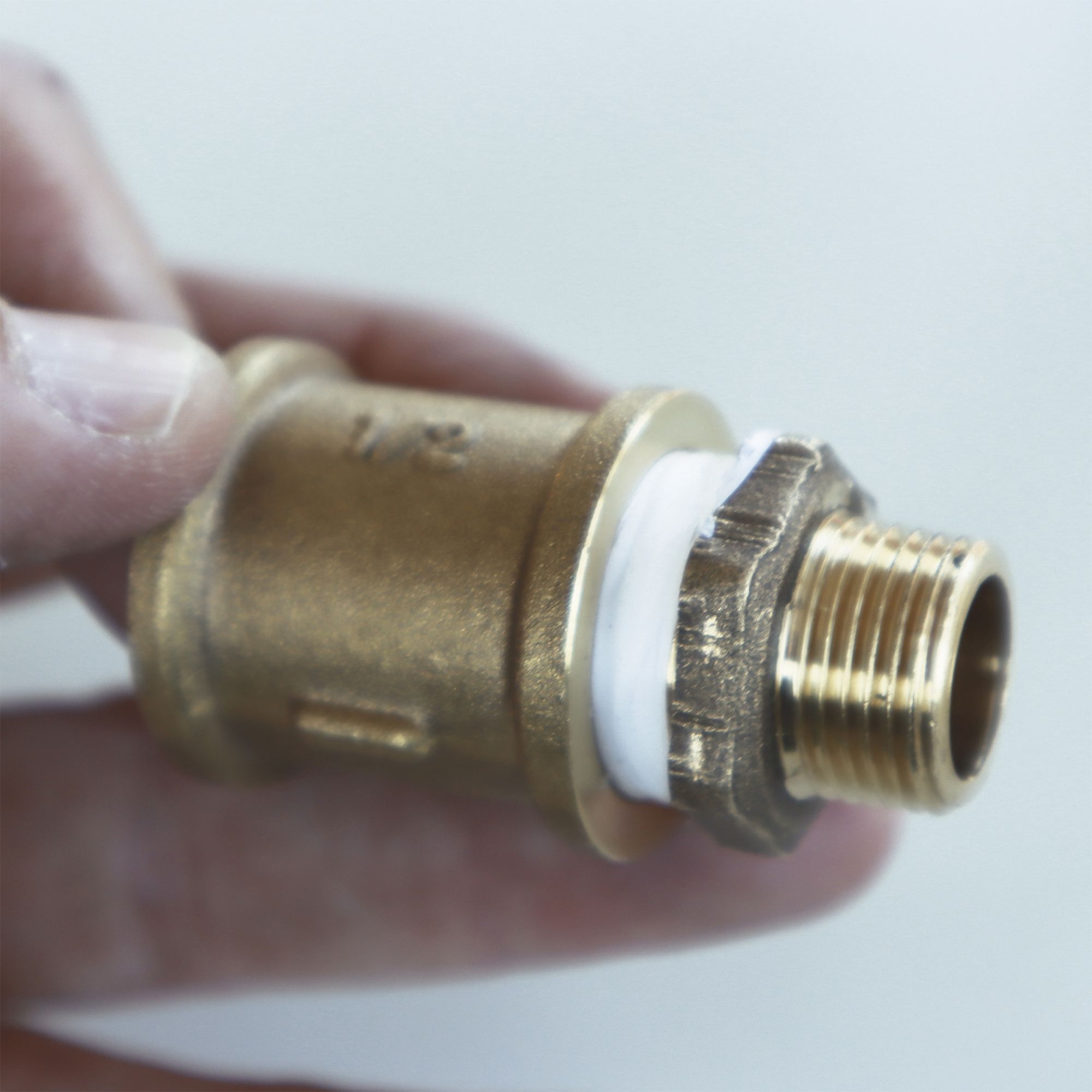 Machón Reducido de latón RM 1/2” - RM 3/8