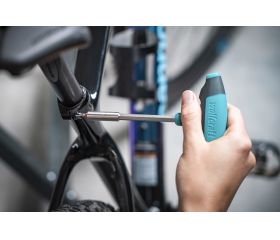 Atornillador manual en T con portapuntas