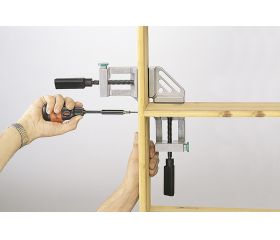 Sargento para esquinas con escuadra de sujeción