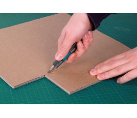 Cúter de cuchillas separables estándar 9 mm