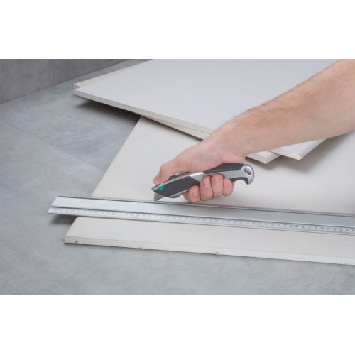 Cúter profesional con cuchilla trapezoidal 