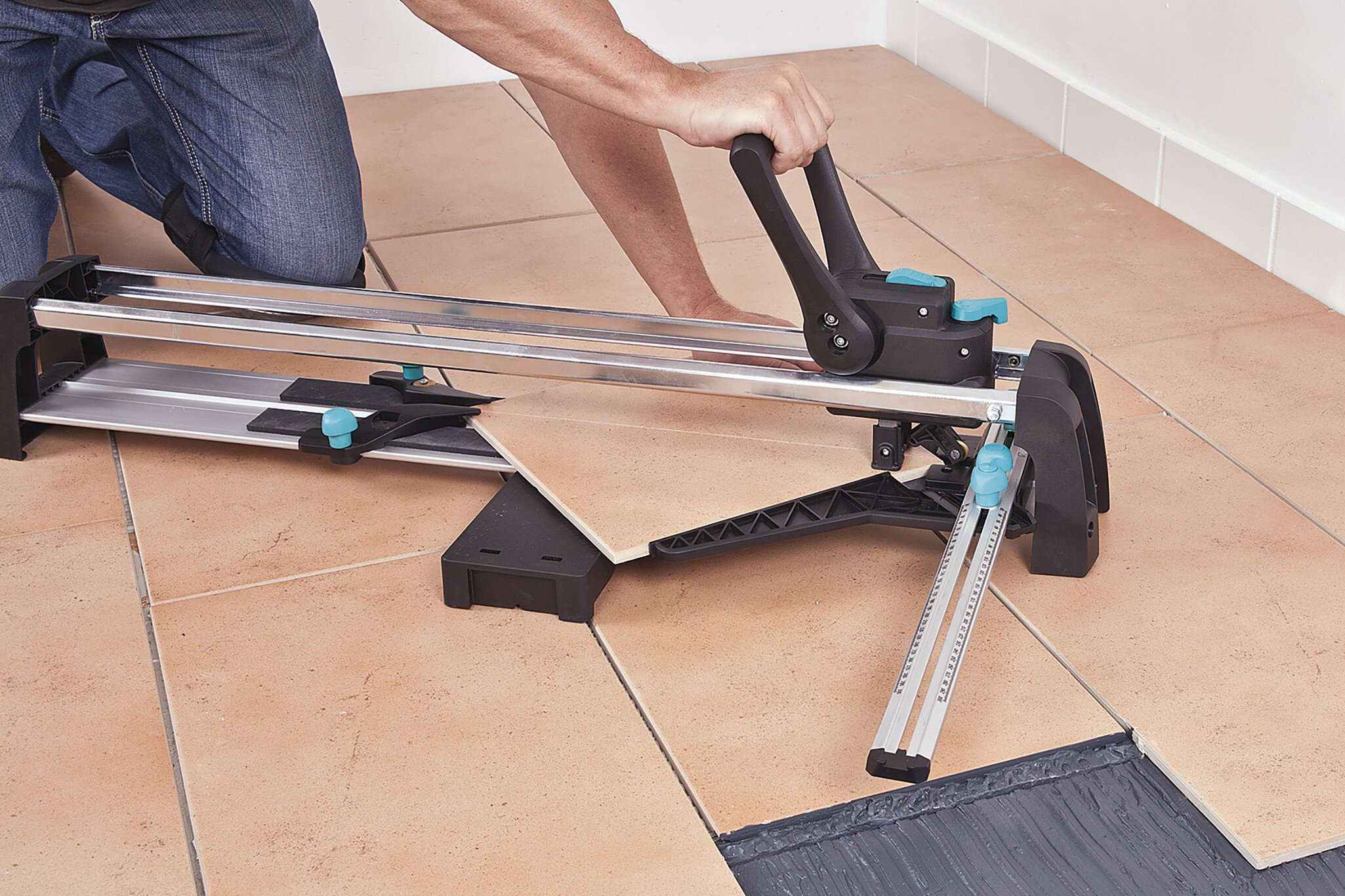1 TC 670 - Cortadora de azulejos Expert