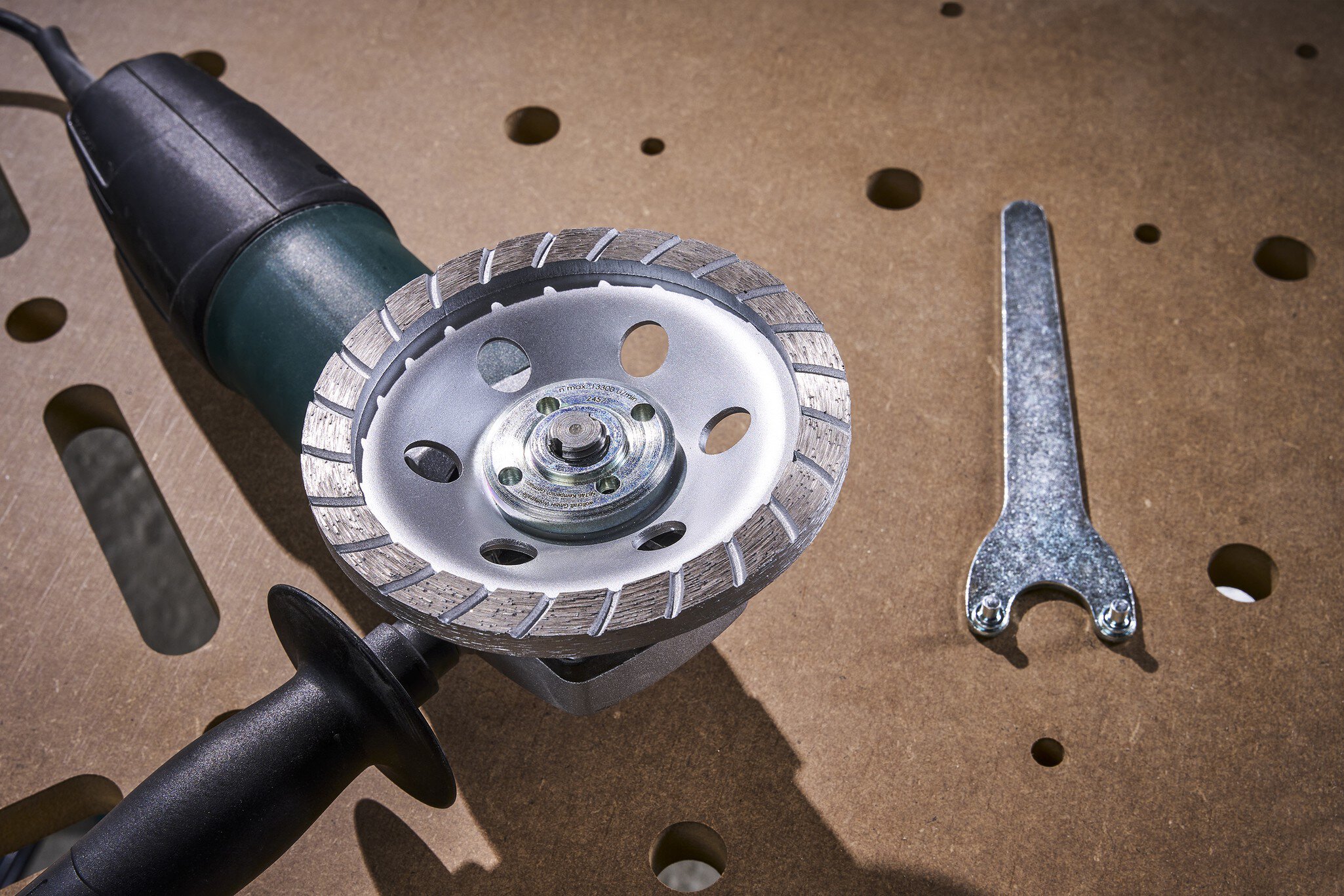 1 llave de brida con tuerca de brida M 14